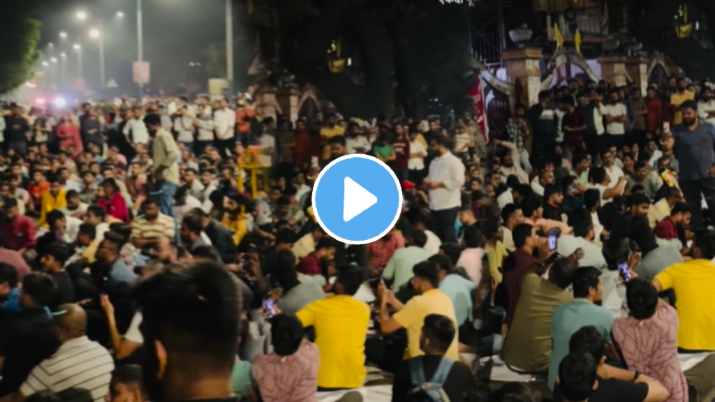 MPSC ibps exam 25 august Protest girl presented a poem in the MPSC Protest video goes viral