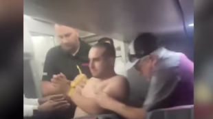 US Man Asks Flight Attendant For Sex