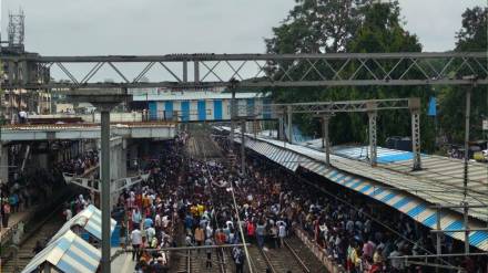 rail roko at Badlapur railway station