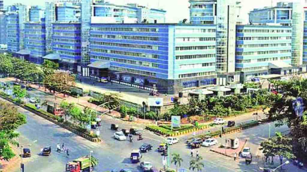 MMRDA, Podtaxi, Bandra-Kurla Complex, traffic congestion, Hyderabad, Sai Green Mobility, Chennai, Refex Industries, automated transport