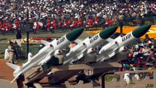 india s defense export in marathi