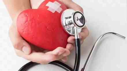 Mumbai, Western Railway, heart attack, Automated External Defibrillator (AED),