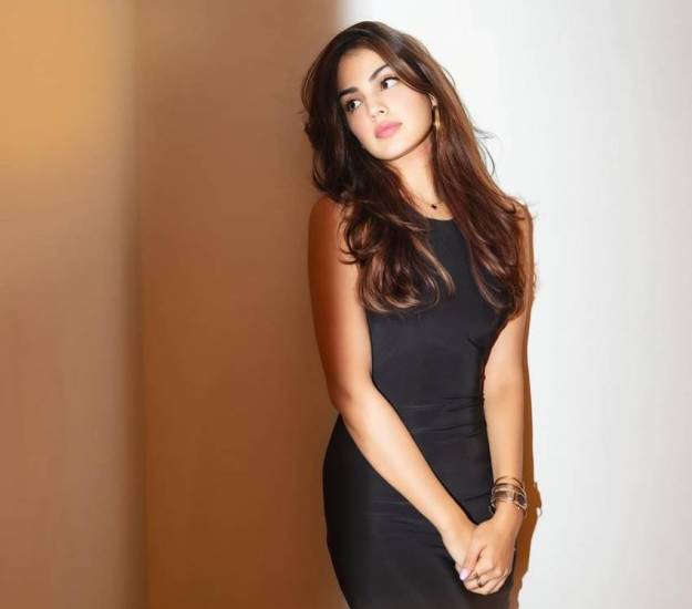 Rhea Chakraborty and Nikhil Kamath Photos