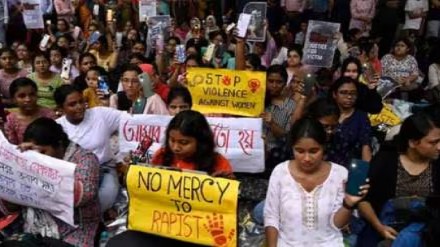 Loksatta article When will the political use of the rape case stop