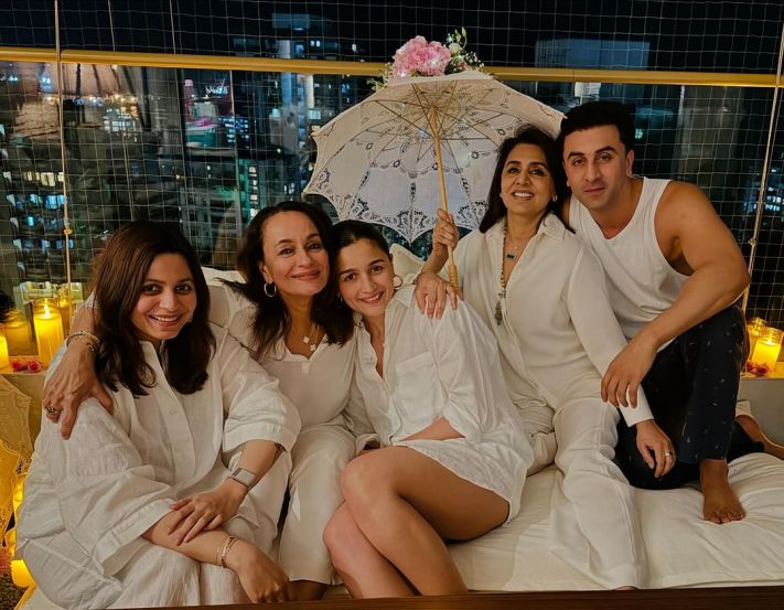 many-celebs-are-going-to-shift-to-their-new-house-soon