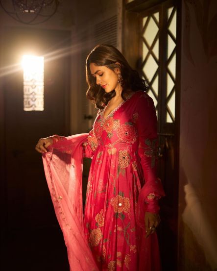 Mrunal Thakur wants to Become Businesswoman