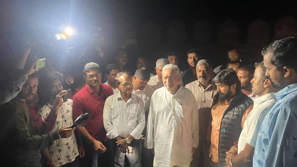 छत्रपती शाहू महाराज यांनी राजकोट किल्ल्याला भेट दिली  छत्रपती शाहू महाराज यांनी राजकोट किल्ल्याला भेट दिली