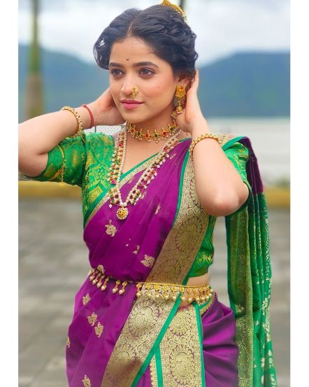 paaru fame sharayu sonawane traditional look viral