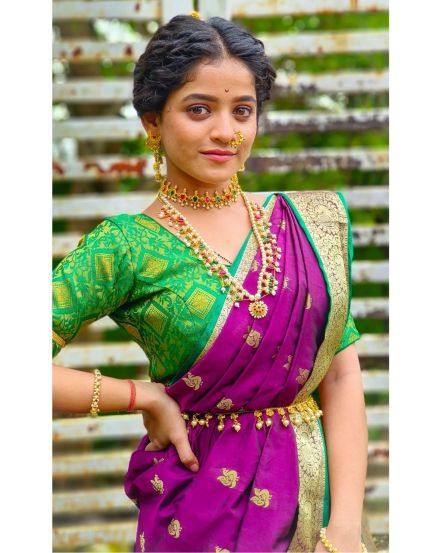 paaru fame sharayu sonawane traditional look viral