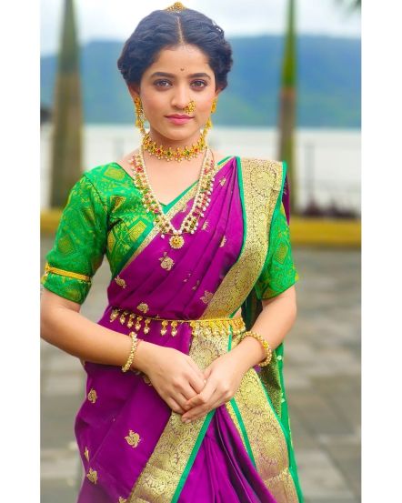 paaru fame sharayu sonawane traditional look viral