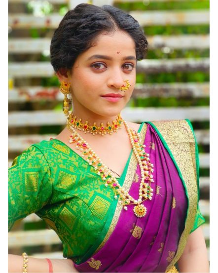 paaru fame sharayu sonawane traditional look viral