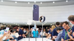 Apple Event 2024 Photos | Apple iPhone 16 Series Apple Watch Series 10 AirPods 4 Launch