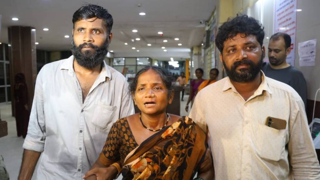 Akshay Shinde Mother and Father Akshay Shinde Mother and Father