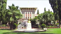 शिक्षणात पुढे जाताना…