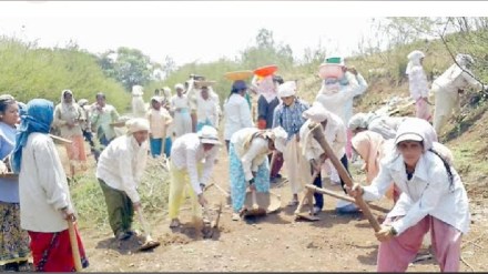 Laborers working under Mahatma Gandhi Rojgar Guarantee Yojana are in arrears of wages since two months