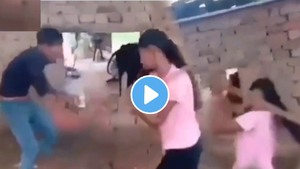 Girl gave treatment to a creepy guy who was passing trash and Filthy comments on her Sheikhpura Bihar video