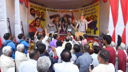 Nagpur s controversial decoration Gulab Puri Ganesha finally stapna on Sunday evening