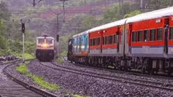 RRB NTPC Recruitment 2024 : रेल्वेमध्ये होणार मोठी भरती, ३५ हजार रुपयांपर्यंत मिळू शकतो पगार, आजच करा अर्ज