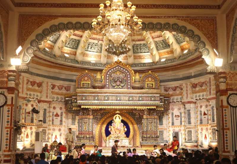 dagadusheth atharwashirsh pathan photos