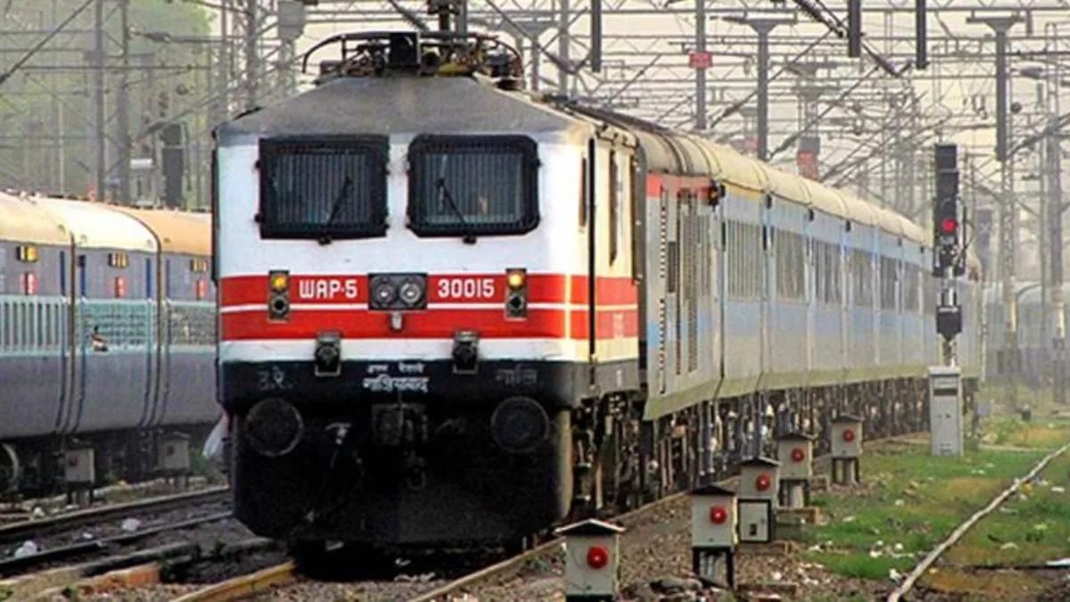 Raynes Third Line Traffic of express trains continues on the third and fourth lines of ...