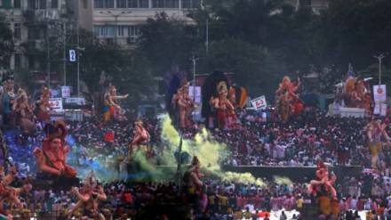communal tension erupt after stone pelted during ganesh immersion procession