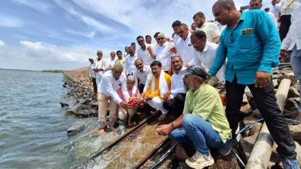 गिरणा धरणावर आयोजित मेळावा
फोटो सौजन्य : लोकसत्ता 