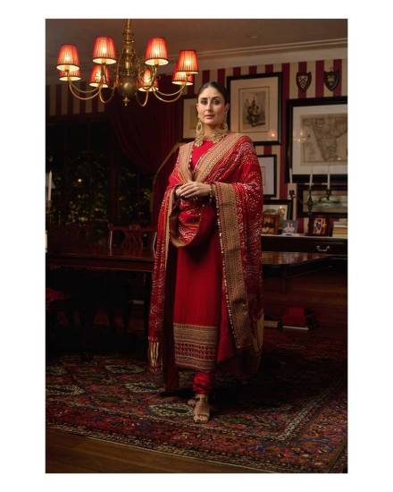  Kareena Kapoor Khan Suit look