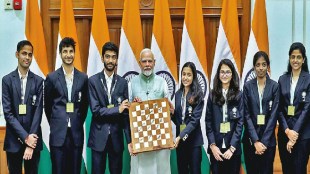 Prime Minister Narendra Modi met gold medal winners in Chess Olympiad sport news