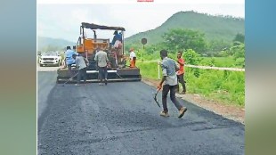 Asphalting of unconcreted roads on Mumbai to Goa highway