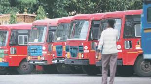 st nashik division suffer loss of 2 crores due to msrtc employee strike