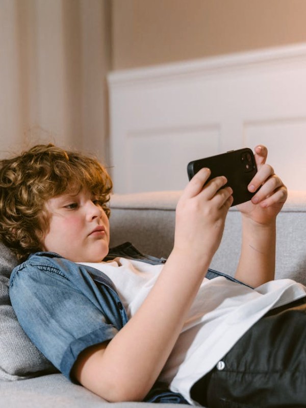 Mobile Addiction In Kids