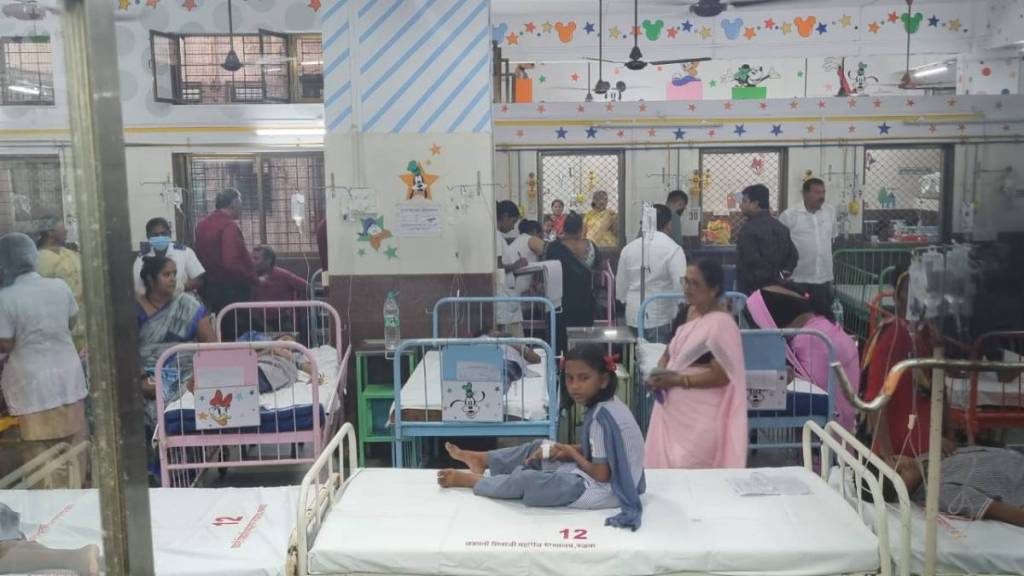 44 students of class 5 to 6 of Thane Municipal School found to have poisoned by midday meal