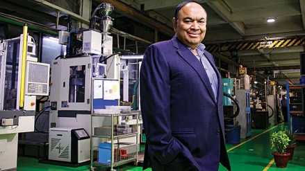 Success Story of Nirmal Kumar Minda who started business from small shop now owner of crore business gurugram richest man