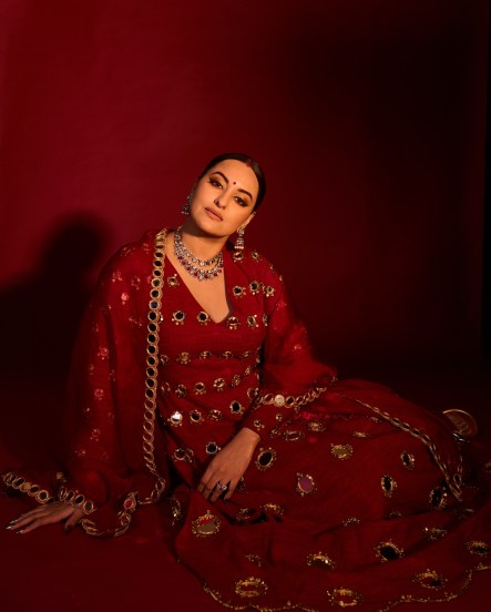 Sonakshi Sinha and Zaheer Iqbal Diwali look, Sonakshi Sinha and Zaheer Iqbal Diwali Photoshoot
