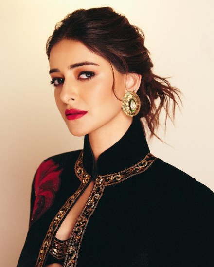 Ananya panday looks stunning in mixture of traditional and western fashion