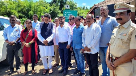 Online Bhoomi pujan of Banda to Danoli road by cm eknath shinde