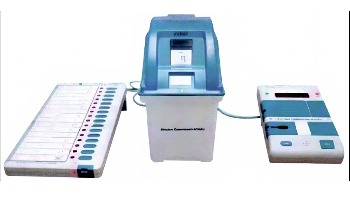 Confusion after EVM was allegedly carried on a bike Tension in ...