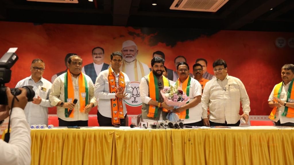 Muralidhar Mohol criticizes Congress for spoiling atmosphere before elections Muralidhar Mohol criticizes Congress for spoiling atmosphere before elections