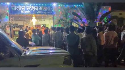 In bhandara Mandesar clash between workers of both NCP factions In bhandara Mandesar clash between workers of both NCP factions