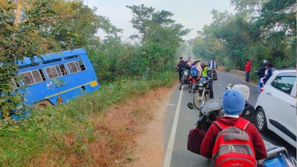 gondia st bus accident