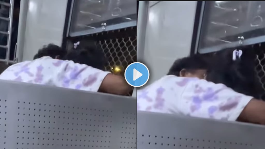 Viral video of couple romance in Mumbai local obscene video of couple kissing