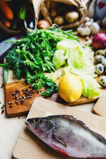 5 things to avoid eating with a lemon which can affect your digestive system negatively 