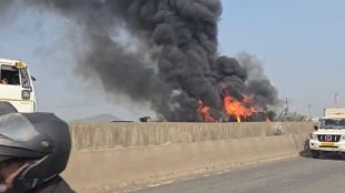 cargo vehicle caught fire on Mumbai Ahmedabad National Highway