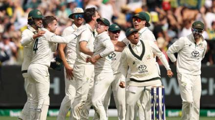 Australia Beat India by 184 Runs in Melbourne Test India Batting Order Collapsed AUS Take Lead in Series Australia Beat India by 184 Runs in Melbourne Test India Batting Order Collapsed AUS Take Lead in Series