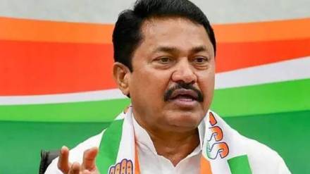 State Congress president Nana Patole demanded those who desecrate constitution should punished
