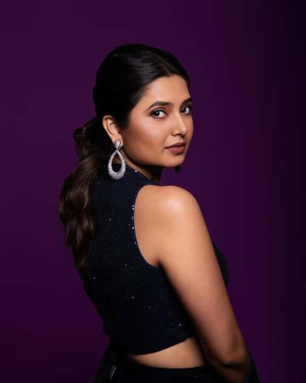 prajakta mali new photos of phullwanti movie set