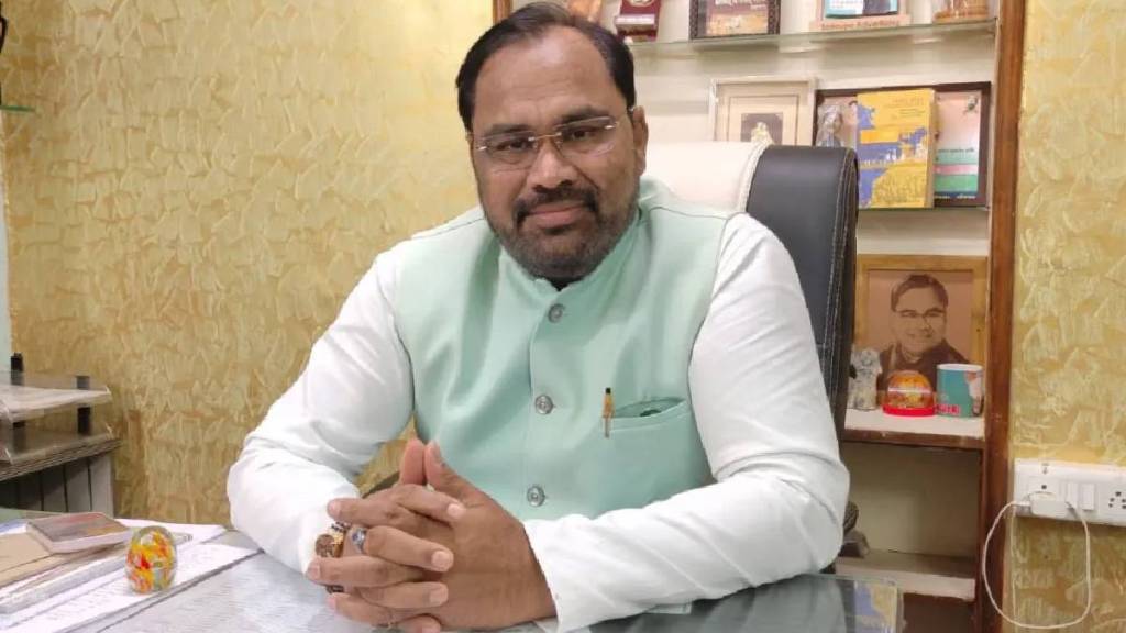 BJPs Chandrapur MLA Kishore Jorgewar criticized Congress leaders are not doing anything but only talking BJPs Chandrapur MLA Kishore Jorgewar criticized Congress leaders are not doing anything but only talking