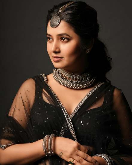 Prajakta mali in blue dress, Prajakta mali new photoshoot, Prajakta mali 2025 look
