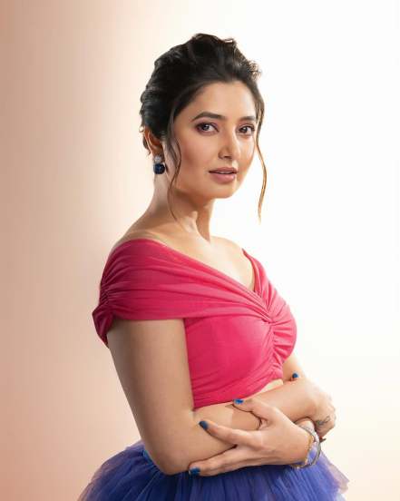 Prajakta Mali Satin Saree Look