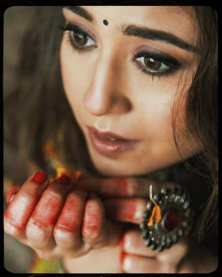 Shweta Tripathi New Photoshoot, Mirzapur actress golu new look